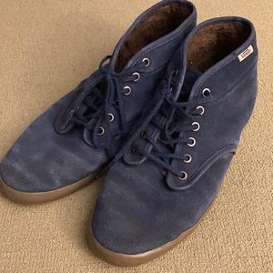 Vans Women’s Size 8 Blue Suede with Brown Cozy Interior